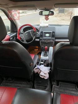 لاند روفر LR2